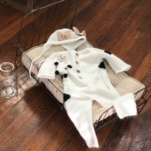 Adorable Newborn Baby Cow Set for Photography Hat Romper and Cow Prop